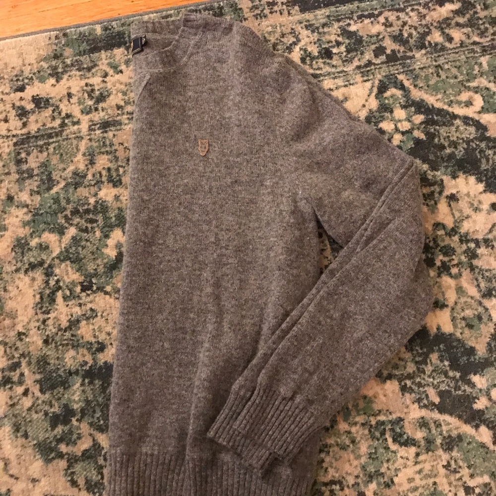 Men’s Grayers sweater, never worn!